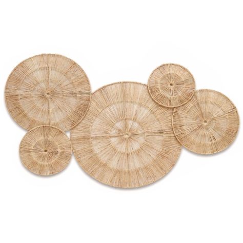 PRICES MAY VARY. [🎠𝐁𝐎𝐇𝐄𝐌𝐈𝐀𝐍 𝐕𝐈𝐁𝐄] The light brown shade of these wall hangings creates a calm & pleasing atmosphere. With a circular sunburst pattern, they have a simple yet elegant texture that can create a focal point among your interiors. [💖𝐁𝐄𝐀𝐔𝐓𝐈𝐅𝐔𝐋 𝐒𝐄𝐓 𝐎𝐅 𝟓] This wall decor set has 5 plates with different sizes (18", 14", 11", 8", 7") that perfectly complement each other. With large & small sizes together, they create a sense of harmony and balance to your space Jute Wall Decor, Hanging Bedroom, Handmade Wall Decor, Decorative Baskets, Basket Wall Decor, Popular Decor, Accent Wall Decor, Wall Plates, Boho Living