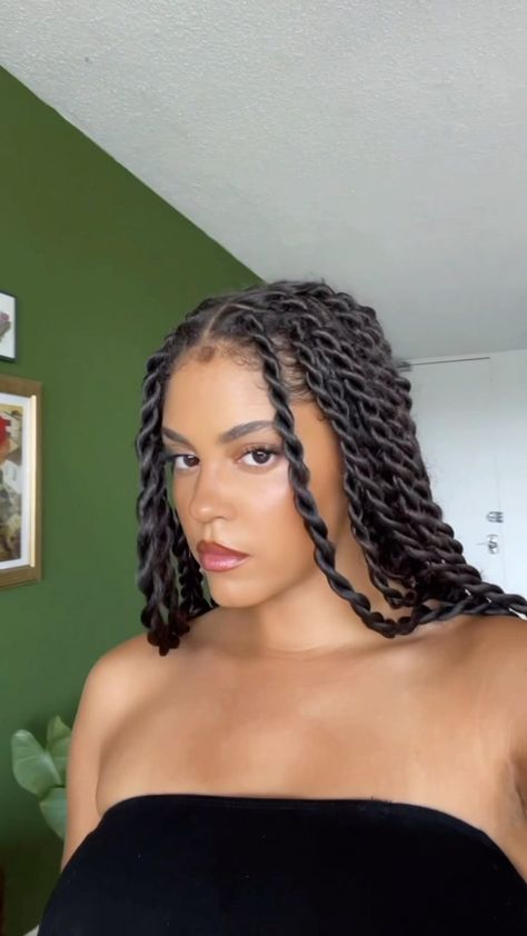 Here is how I do my rope twists. Its a quick lil protective summer hairstyle to do when you dnt wanna spend hours… | Instagram Caribbean Braids Hair Styles, Segeleese Twist, Senegalese Twist Hairstyles Medium, Senagele Twist, Large Senegalese Twists, Jumbo Rope Twist, Medium Senegalese Twist, Jumbo Marley Twists, Medium Twists