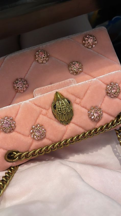 Mini Cross Body Bag, Luxury Bags Collection, Embellished Clutch, Pink Out, Girly Bags, Mini Cross, Pink Tote Bags, Jewelry Accessories Ideas, Luxury Purses