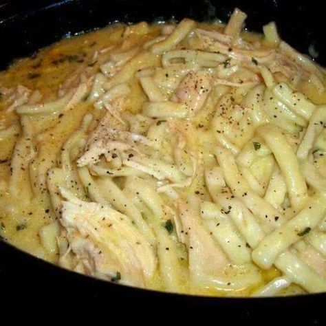 Chicken Noodles Crock Pot, Crockpot Chicken And Noodles, Chicken And Noodles, Chicken Noodles, Soup Crocks, Noodle Soup Recipes, Soup Recipes Chicken Noodle, Beef And Noodles, Crockpot Recipes Slow Cooker