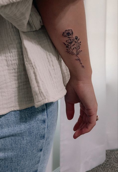 Forearm Tattoo Birth Flower, Tattoos With Last Name, Flowers With Name Tattoo, Flower With Number Tattoo, Floral Tattoo With Name Stem, Tattoo For Single Mom, April Birth Flower Tattoo With Name, September Birth Flower Tattoo With Name, Birth Flower Tattoo Placement For Women