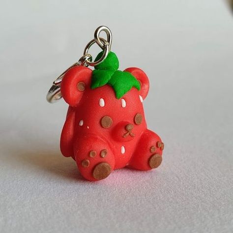 Red Teddy Bear, Strawberry Bear, Polymer Clay Figures, Clay Diy Projects, Clay Crafts Air Dry, Polymer Clay Diy, Cute Polymer Clay, Polymer Clay Miniatures, Cute Clay