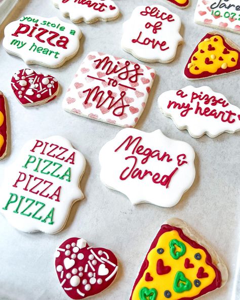 Pizza Couples Shower Theme, Pizza Wedding Shower Theme, Pizza Engagement Party Decor, Perfect Pair Engagement Party, Pizza And Wings Before The Rings Decorations, Bridal Shower Pizza Party, Pizza Themed Bachelorette Party, Pizza Party Bridal Shower Decorations, Pizza And Booze Before I Dos