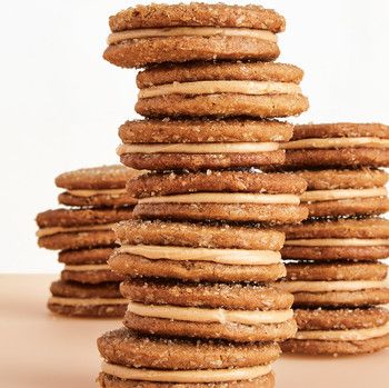 Crisp Sandwich, Martha Stewart Cookies, Peanut Butter Sandwich Cookies, Flourless Peanut Butter Cookies, Butter Sandwich, Perfect Sugar Cookies, Cookie Sandwich, Martha Stewart Recipes, Honey Cookies