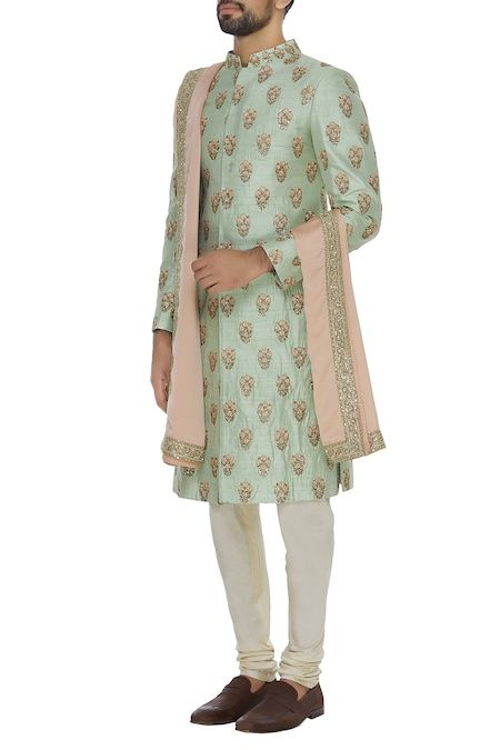 Embroidered sherwani set with peach stole Stole For Men, Embroidered Sherwani, Embroidered Beads, Zardosi Embroidery, Indian Groom, Clothes Designer, Groom Suit, Indian Design, Embroidered Silk