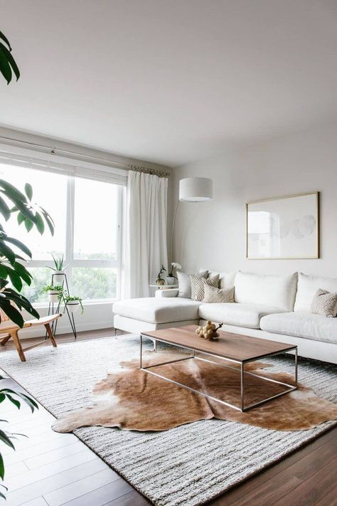 #Scandinavian #minimalist #livingroom with touches of #greenery and #mintdecor. Modern Condo Living Room, Scandinavian Minimalist Interior, Scandinavian Design Living Room, Minimalist Dekor, Furnitur Ruang Keluarga, Interior Boho, Condo Living Room, Interior Design Minimalist, Minimalist Living Room Decor