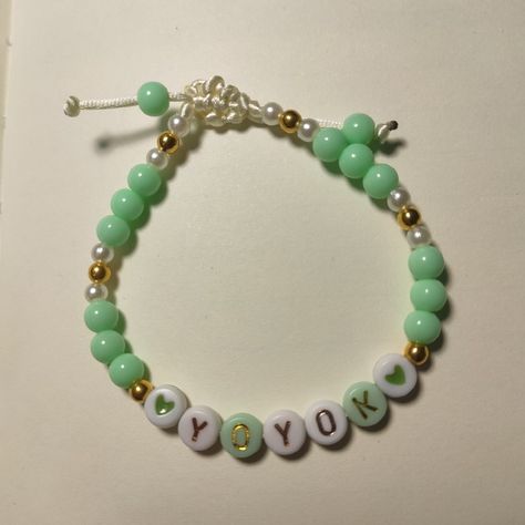 Atwtmvtvftv Bracelet, Yoyok Friendship Bracelet Taylor Swift, Eras Tour Braclets Ideas, August Bracelet Taylor Swift, Taylor Swift Eras Tour Bracelet Ideas, Friendship Bracelet Tattoo, Tswift Bracelets, Eras Bracelet, Swiftie Bracelets