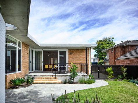 Blonde Brick, Orange Brick Houses, Hunting For George, Clinker Brick, Brick Houses, 1960s House, Orange Brick, 1950s House, Modernist House