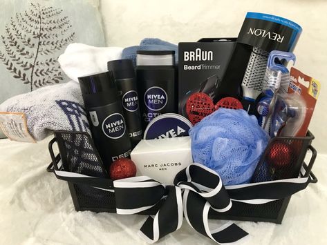 Came up with a last minute gift idea for the Holidays. ~ Christmas 2018 Welcome Home Gift Basket For Boyfriend, Welcome Home Gifts For Boyfriend, Gift Basket For Him, Boyfriends Birthday Ideas, Gift Baskets For Him, Christmas Gift Hampers, Happy Birthday Cards Handmade, Wedding Gift Pack, Diy Crafts Love