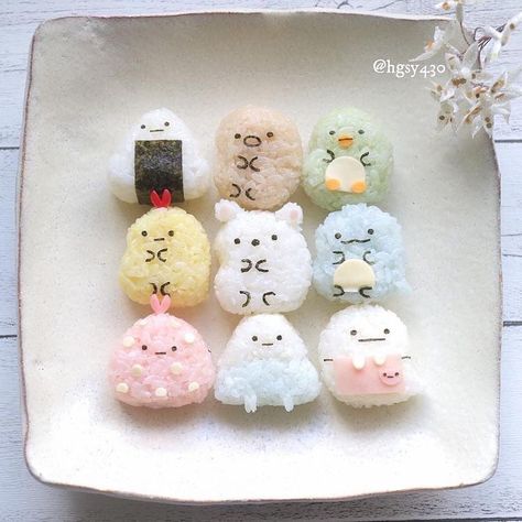 Cute Bento Ideas, Cute Onigiri, Japanese Food Art, Japanese Food Bento, Cute Bento Boxes, Bento Ideas, 귀여운 음식 그림, Homemade Lunch, Kawaii Dessert