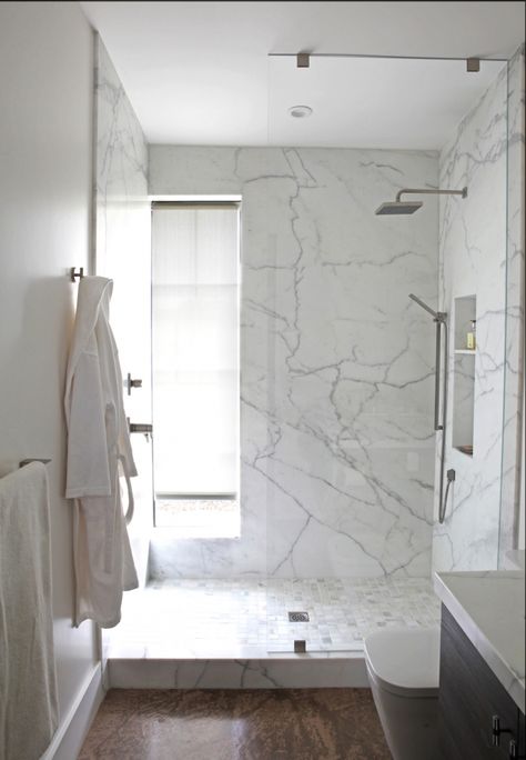 Rustic Farmhouse Bathroom Ideas, Farmhouse Bathroom Inspiration, Bathroom With Marble, Marble Walls, Marble Bathroom Designs, Marble Bathroom Floor, White Marble Bathrooms, Rustic Farmhouse Bathroom, Window In Shower