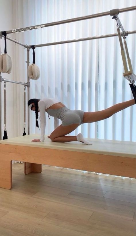 Pilates Perfection: Precision in Practice Pilates Motivation, Pilates Poses, Fitness Vision Board, Pilates Gym, Yoga Aesthetic, Workout Fits, Fitness Inspiration Body, Pilates Studio, Healthy Girl