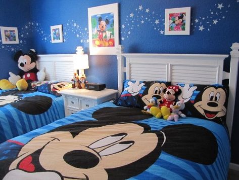 15 Reasons Why October Is the Best Time to Visit Disney World�|�Home Away Mickey Mouse Bedroom Decor, Mickey Bedroom, Mickey Room, Mickey Mouse Room, Mickey Mouse Bedroom, Disney Bedroom, Disney Room Decor, Disney Bedrooms, Disney House