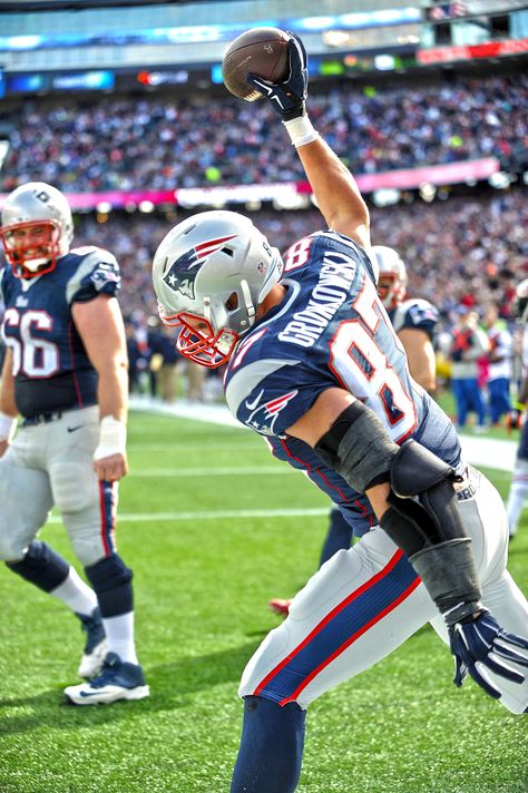 Rob Gronkowski #87 - Gronk spike Gronk Patriots, Go Pats, New England Patriots Football, Football Boyfriend, Rob Gronkowski, Gillette Stadium, Patriots Fans, Patriots Football, Boston Sports