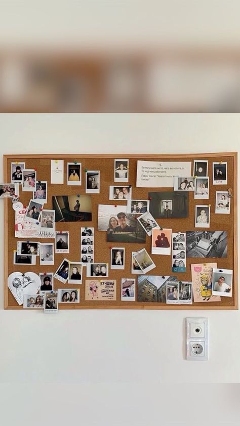 Memory box to memory wall art. Using a pin board to display mementos instead of boxing them away. Bulletin Board Picture Collage, Picture Bulletin Board Ideas, Memorabilia Display Ideas, Polaroid Board, Picture Collage Ideas, Memories Board, Photo Collage Ideas, Diy Photo Wall, Memory Jar