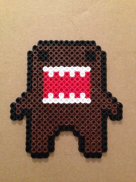 Domo Melty Bead Designs, Easy Perler Beads Ideas, Hello Kitty Crafts, Perler Bead Templates, Perler Crafts, Diy Perler Bead Crafts, Diy Perler Beads, Melting Beads, Iron Beads