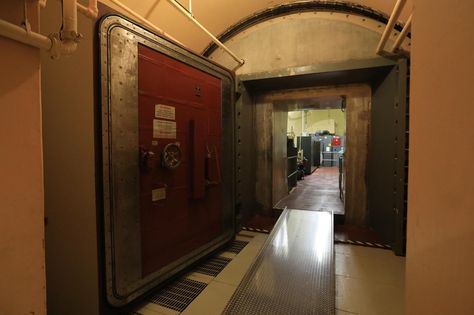 Bunker Interior, Abandoned Underground, Minuteman Missile, Nuclear Missile, Underground Bunkers, Secret Bunker, Doomsday Bunker, Military Bunkers, Bunker Gear