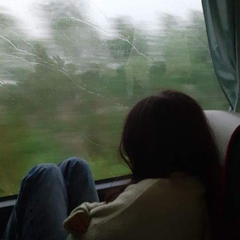 Quiet Places Aesthetic, Dark Peaceful Aesthetic, Maleia Core, Solitary Life Aesthetic, Minimalist Astethic, Rain Astethic, Lonely Photo Ideas, Quiet Core, Sitting On A Train