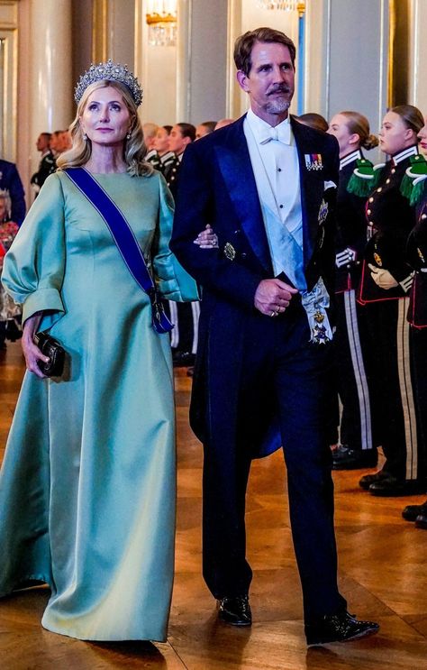 Princess Marie Chantal, Marie Chantal Of Greece, Greek Royal Family, Marie Chantal, Royal House, Crown Princess, Royal Fashion, Adele, Nun Dress