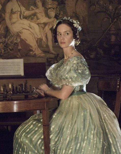 Young Victoria (2009) Victoria Movie, Victoria Costume, The Young Victoria, Sandy Powell, Victoria Reign, 19th Century Fashion, Costume Drama, Beautiful Costumes, Stage Costume