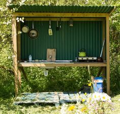 Small Metal Building Homes, Tiny Cabins Interiors, Simple Outdoor Kitchen, Outdoor Camping Kitchen, Dirty Kitchen, Homesteading Diy, Backyard Greenhouse, Tiny Cabins, Shepherds Hut