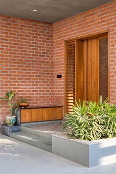 Brick Screen, Ms Design, Screen House, Indian Home Design, Traditional Style Homes, House Design Pictures, Kerala House Design, Entrance Door Design, Brick Architecture