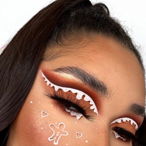 Gingerbread / Winter Themed Makeup Chocolate Chip Cookie Makeup Look, Winter Theme Makeup, Gingerbread Makeup Ideas, Gingerbread Eye Makeup, Winter Themed Makeup, Christmas Creative Makeup, Candy Themed Makeup, Chocolate Makeup Looks, Ginger Bread Makeup