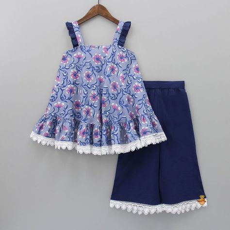 https://youtu.be/ivjBm0HHLSg Babies Frocks, Girls Party Outfits, Frilly Top, Girls Dress Outfits, Kids Frocks Design, Kids Dress Patterns