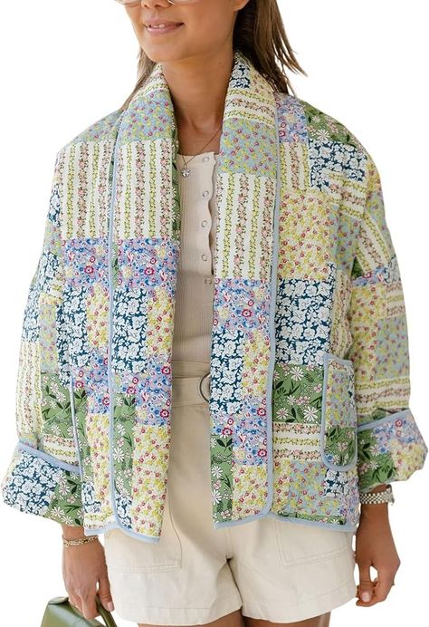 Omoone Women's Cropped Floral Quilted Jacket Cardigan Printed Lightweight Open Front Padded Puffer Coat(3950-01Green-L) at Amazon Women's Coats Shop Womens Quilted Jacket, Cropped Puffer Jacket, Winter Outwear, Jacket Cardigan, Floral Pattern Design, Padded Coat, Collar Pattern, Turndown Collar, Sweaters And Jeans