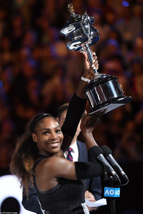 Serena Style, Tennis Trophy, Jackie Joyner Kersee, Flo Jo, Venus And Serena Williams, Tennis Legends, Tennis World, Famous Movie Quotes, Match Point