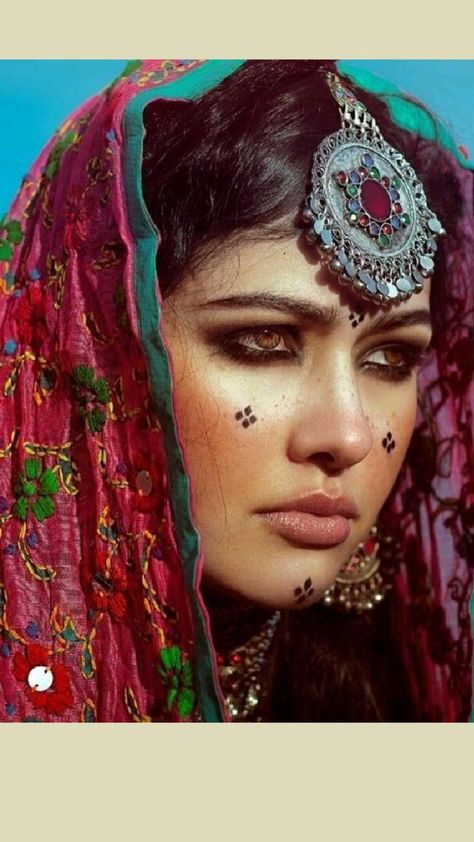 Corp Perfect, Jagua Henna, Vintage Headpiece, Afghan Girl, Afghan Jewelry, Afghan Fashion, Headpiece Jewelry, Bohol, Desi Wedding