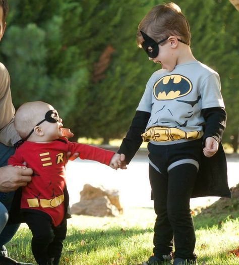 Diy Kids Costumes For Boys, Halloween Costumes For Brothers, Brother Halloween Costumes, Creative Kids Halloween Costume, Baby Boy Halloween Costumes, Robin Halloween Costume, Peter Pan Outfit, Brother Ideas, Sibling Halloween Costumes