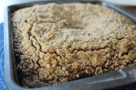 Shoo Fly Cake, Shoo Fly Cake Recipe, Molasses Cake, Pennsylvania Dutch Recipes, Molasses Recipes, Sweet Whipped Cream, Dirt Cake, Shoo Fly, Egg Free Recipes