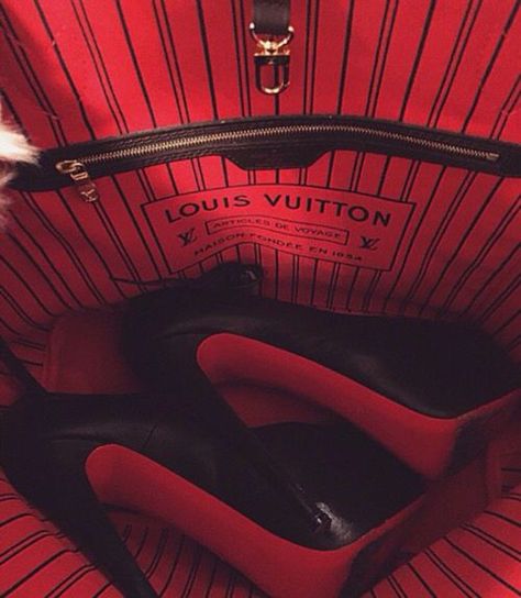 Handbags Big, Louis Vuitton Shoes Heels, Bags Online Shopping, Lv Bags, Handbags Fashion, Lv Handbags, Bags Black, Handbag Outlet, Louis Vuitton Shoes