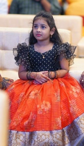 Long Frocks For Kids, Edgy Summer Outfits, Edgy Summer, Cotton Frocks For Kids, Frocks For Kids, Pattu Pavadai, Simple Frock Design, Long Frock Designs, Kids Dress Collection