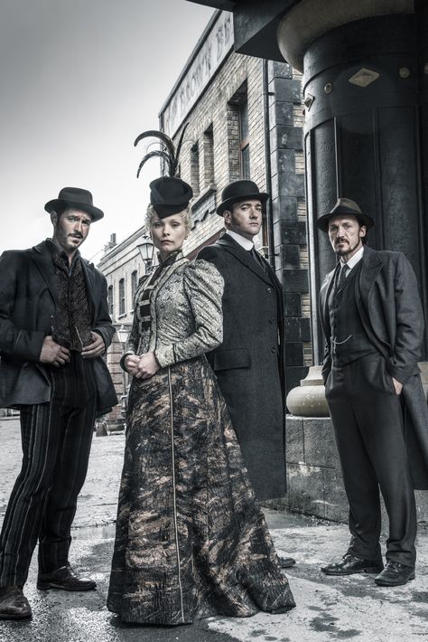 Ripper Street S3 Sherlock Costume, 1899 Series, Steampunk Costumes, Yard Inspiration, Ripper Street, Bbc Tv Series, Savage Worlds, Scotland Yard, Matthew Macfadyen