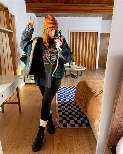 Casual But Cute Outfits Winter, Millenial Alt Fashion, Fall Road Trip Outfit Casual, Outdoor Concert Outfit Winter, Folk Concert Outfit Winter, Grungy Winter Outfit, Boho Leggings Outfit, Casual Edgy Outfits Winter, Alt Fashion Winter