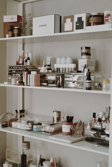 Beauty Room / Office Storage Breakdown — c i n d y h y u e Diy Perfume Organizer, Rangement Makeup, Penyimpanan Makeup, Makeup Shelves, Vintage Regal, Perfume Storage, Makeup Organization Diy, Vintage Shelf, Beauty Organization