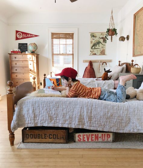 Vintage Industrial Bedroom, Zimmer Diy, Ideas Habitaciones, Kids Rooms Inspo, Farmhouse Style Bedrooms, Big Boy Bedrooms, Big Kids Room, Toddler Boys Room, Industrial Bedroom