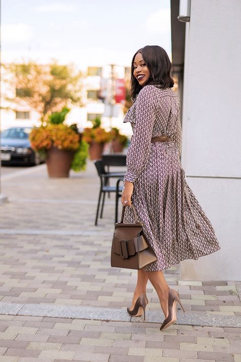 wear-this-pleated-dress-to-work-this-spring Ways To Wear A Dress, Feminine Journey, Grown Style, Outfits To Sew, Preachers Wife, Corporate Attire Women, Dress For Church, Outfit Tutorial, Fall Work Outfits