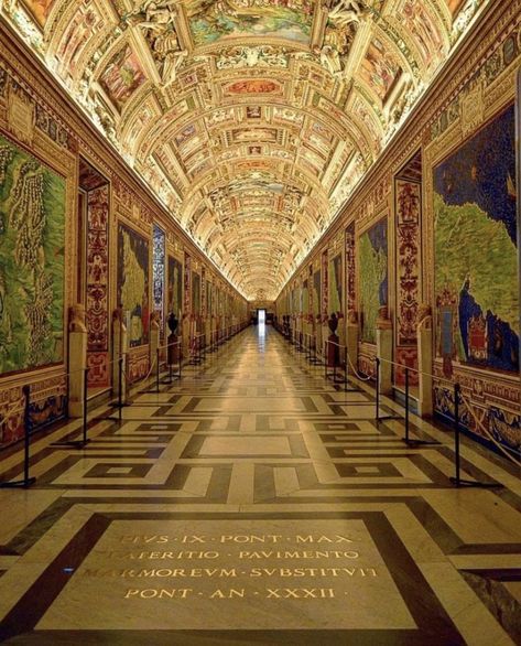 Le Vatican, Vatican Museum, Under The Tuscan Sun, City Museum, Vatican Museums, Regions Of Italy, Rome Travel, Vatican City, World Pictures