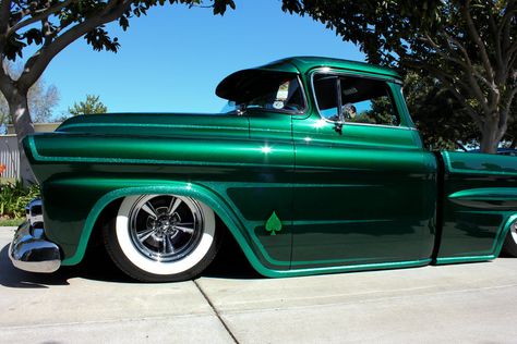 Green Truck by brookeguerrero13 on DeviantArt Cool Car Paint Jobs, Car Paint Colors, Chevy Stepside, Car Paint Jobs, Kustom Paint, Donk Cars, Custom Cars Paint, Custom Chevy Trucks, Truck Paint