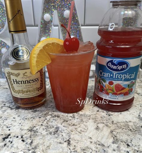 Alcoholic Drinks Rum, Shots Alcohol Recipes, Drinks Alcohol Recipes Easy, Pink Whitney, Games For Parties, Fun Drinks Alcohol, Bartender Drinks, Pretty Alcoholic Drinks, Drinking Games For Parties