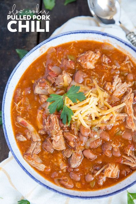 Slow Cooker Pulled Pork Chili Recipe | Game Day Food | Weeknight family meals #slowcooker #dinner #soup #chili Pulled Pork Chili Recipe, Pork Chili Recipe, Pulled Pork Chili, How To Cook Chili, Pork Pulled, Pork Chili, Chili Chili, Chilli Recipes, Slow Cooker Pulled Pork