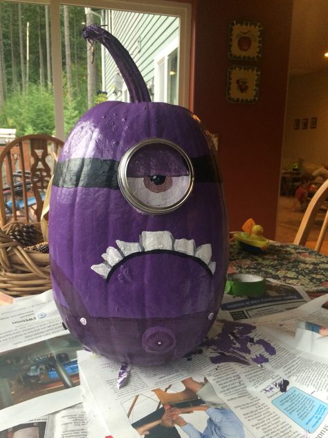 #minion #pumpkin Purple Mutant Minion Pumpkin! by: Ashley Wiedman Paintings Pumpkins Ideas, Purple Pumpkin Ideas, Purple Pumpkin Painting, Pumpkin Painting Ideas Minions, Pumping Painting, Purple Pumpkin Painting Ideas, Minion Painting Pumpkins, Purple Minion Pumpkin Painting, Minions Decorations