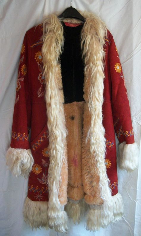 70s Coat, 70s Jacket, Afghan Coat, Moda Hippie, Red Fur, 70s Inspired Fashion, Estilo Hippie, Mode Boho, Penny Lane