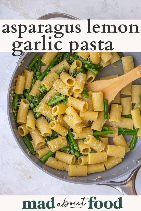 Image for pinning asparagus lemon garlic pasta sauce on Pinterest Garlic Butter Pasta Sauce, Garlic Butter Asparagus, Blanched Asparagus, Asparagus Pasta Recipes, Butter Sauce For Pasta, Lemon Asparagus Pasta, Garlic Pasta Recipe, Garlic Butter Pasta, Garlic Pasta Sauce