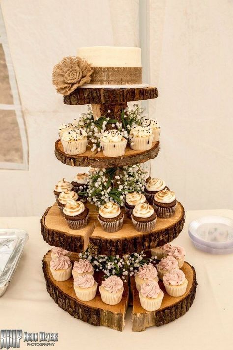 This is the best collection of rustic wedding ideas, featuring centerpieces, wedding cakes, aisle decor, wedding signs and much more! These rustic wedding ideas Diy Cupcake Stand Wedding, Rustic Country Wedding Decorations, Diy Cupcake Stand, Cupcake Stand Wedding, Diy Cupcake, Deco Champetre, Cupcake Stands, Country Wedding Decorations, Diy Cupcakes