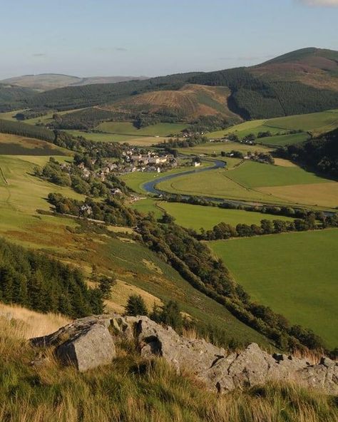 VisitScotland on Instagram: “The Scottish Borders are renowned for their rolling hills and it's easy to see why with this pic from @photowalkscotland! 😍🌄 #PirnCraig…” Scottish Borders, Rolling Hills, Borders, Dream Life, Scotland, Golf Courses, Water, Instagram