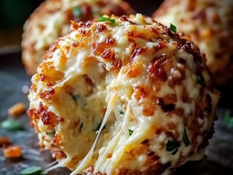 Cheese Balls Recipe Easy, Easy Cheese Balls, Cheese Ball Dip, Cheese Ball Recipes Easy, Cheddar Cheese Ball, French Toast Bites, Ball Recipes, Hosting A Party, Hot Cheese